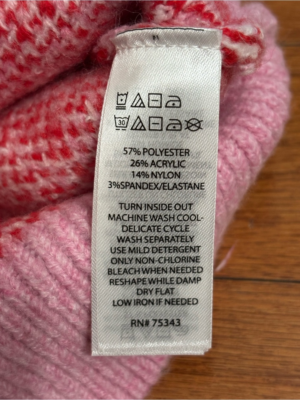 Paris Hilton Pink Heart Bows Long Sleeve Women's Sweater size Small New - Picture 7 of 7